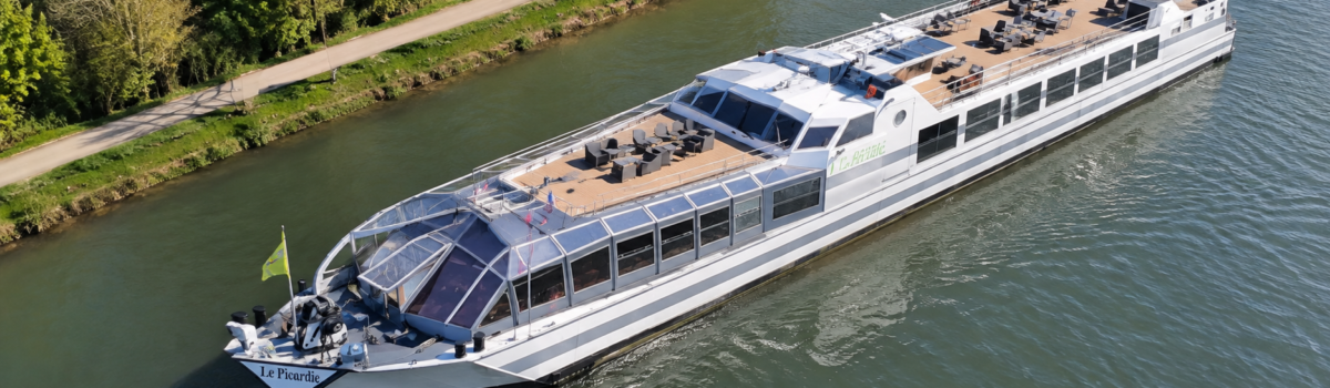 Vue aérienne du bateau Le Picardie.png